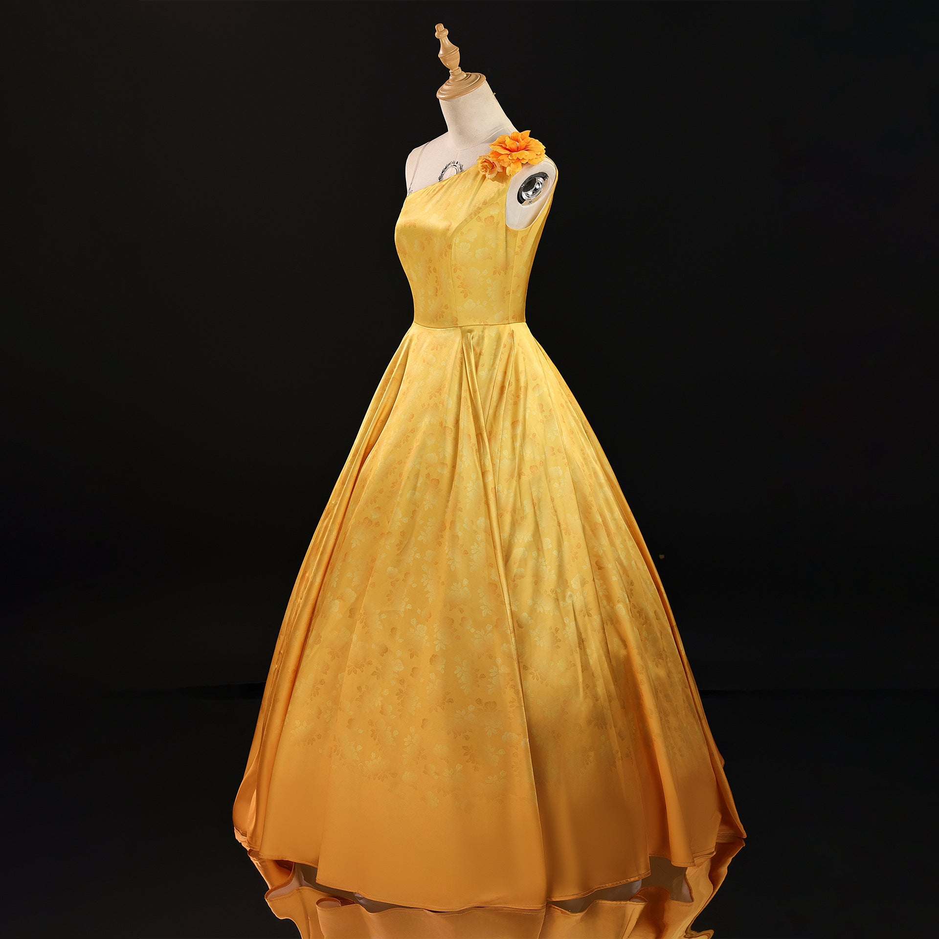 Judy Hopps cosplay costume Zootopia 2 side profile by NEATMOA