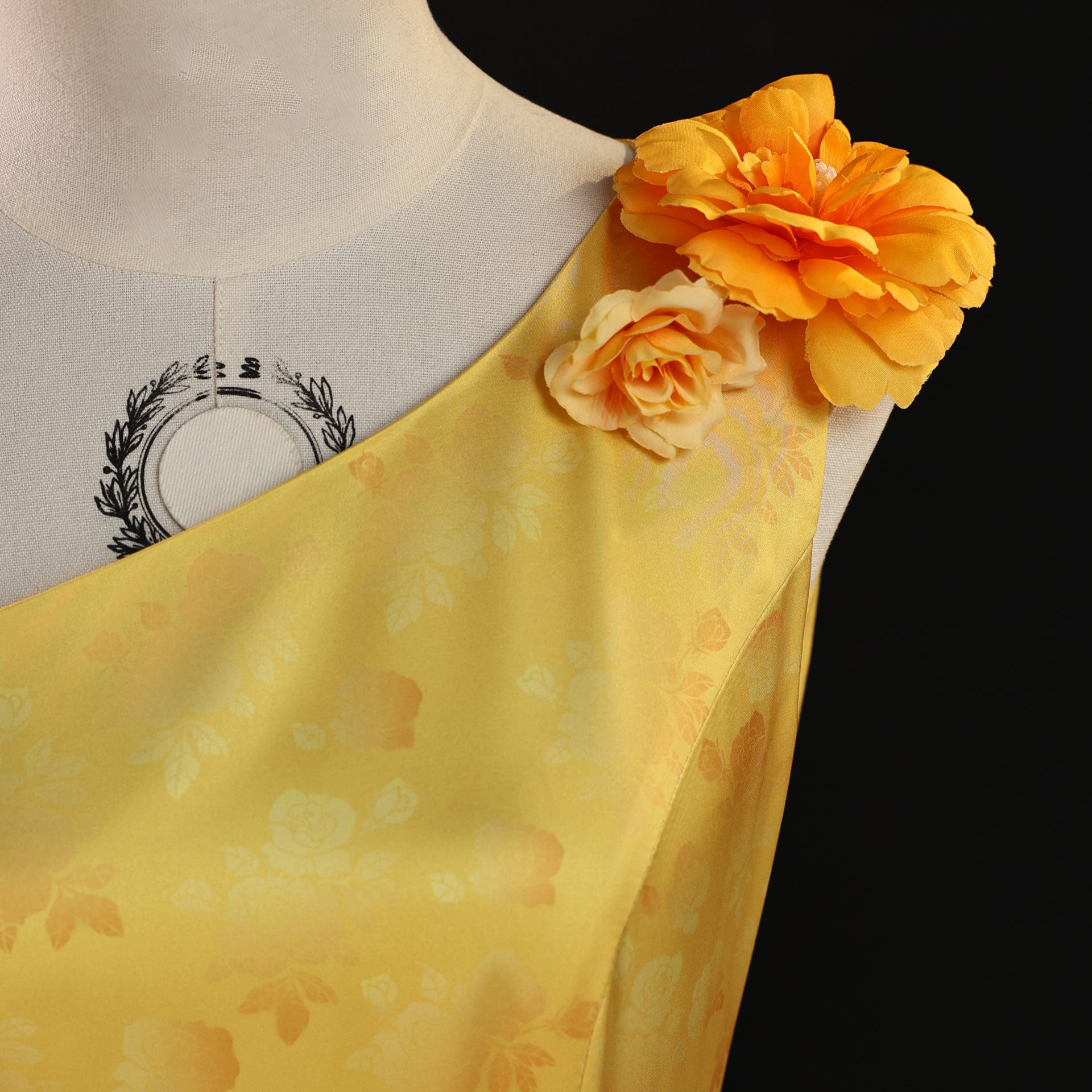 NEATMOA Judy Hopps Zootopia 2 cosplay top details close-up 2